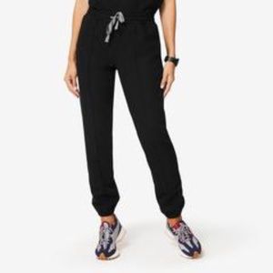 NWT - FIGS Black Jogger Pants Pintuck - Medium